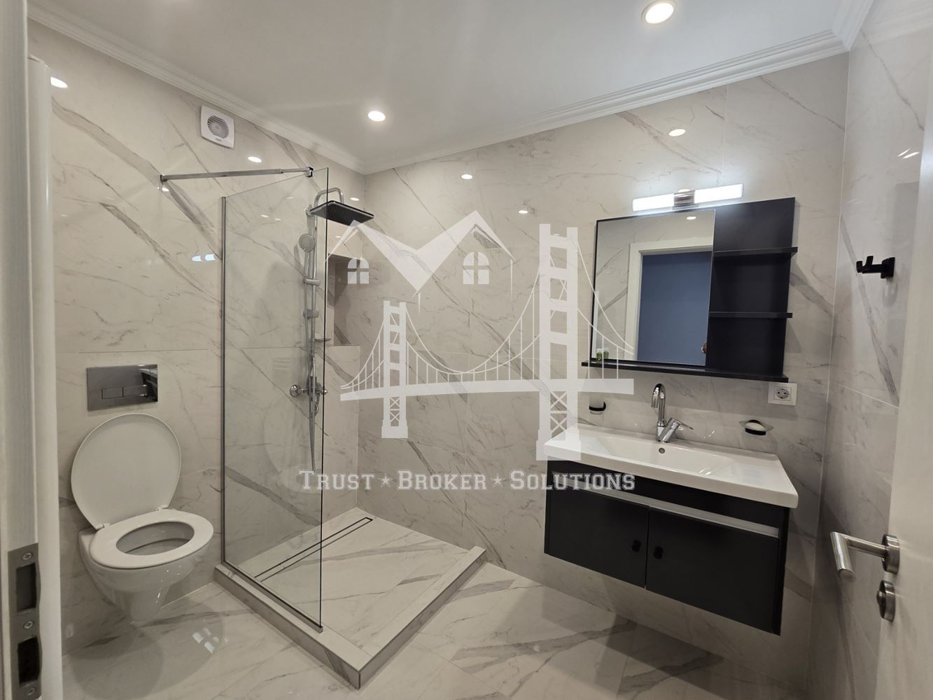 Отдава под наем 4-СТАЕН, кв. Бъкстон, € 1 990 - 0