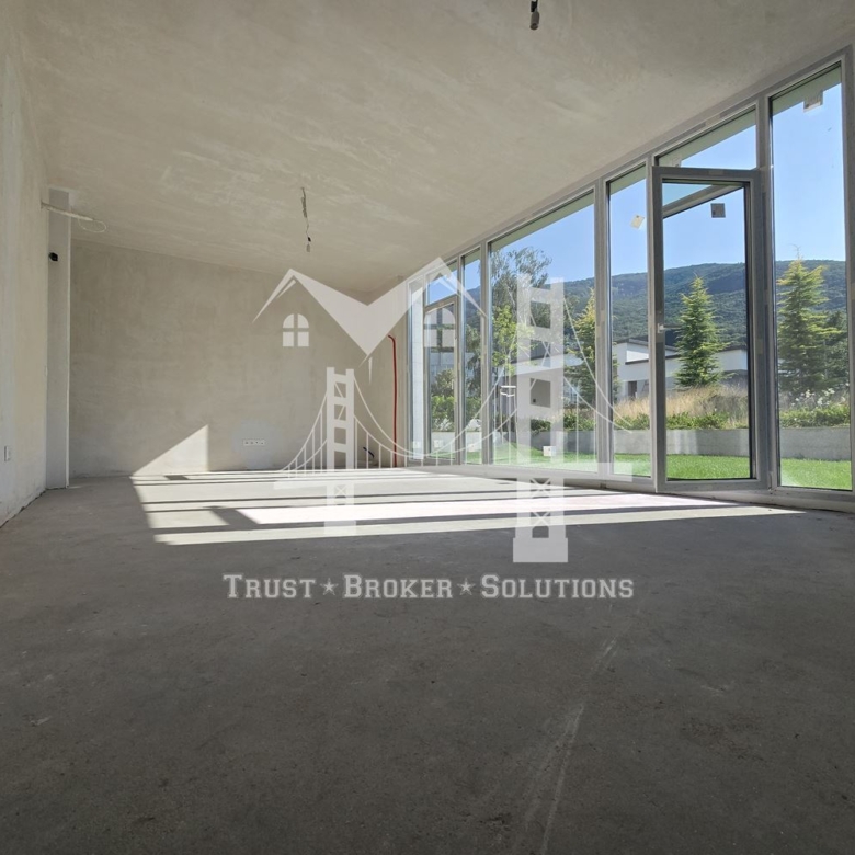 3-СТАЕН, кв. Бояна, 375 000€, с двор - 0
