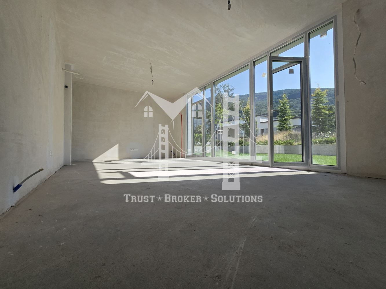 3-СТАЕН, кв. Бояна, 375 000€, с двор - 0