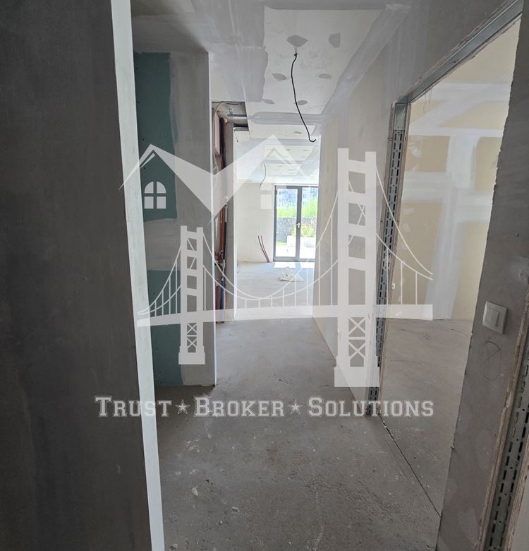 3-СТАЕН, кв. Витоша, 315 000 € , двор 142 м² - 0