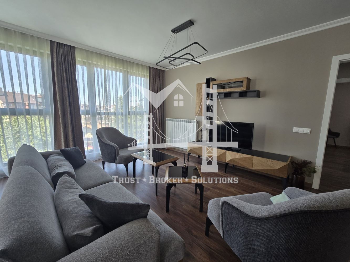 Отдава под наем 4-СТАЕН, кв. Бъкстон, € 1 990 - 0