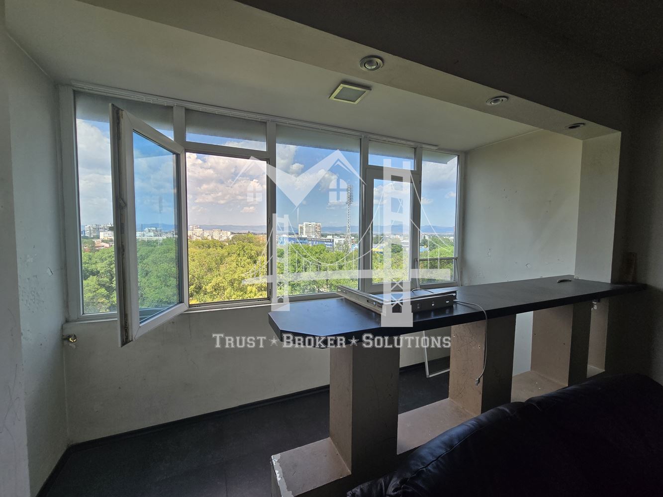 3-СТАЕН + кухня, кв. Сухата река, 236 900€ - 0