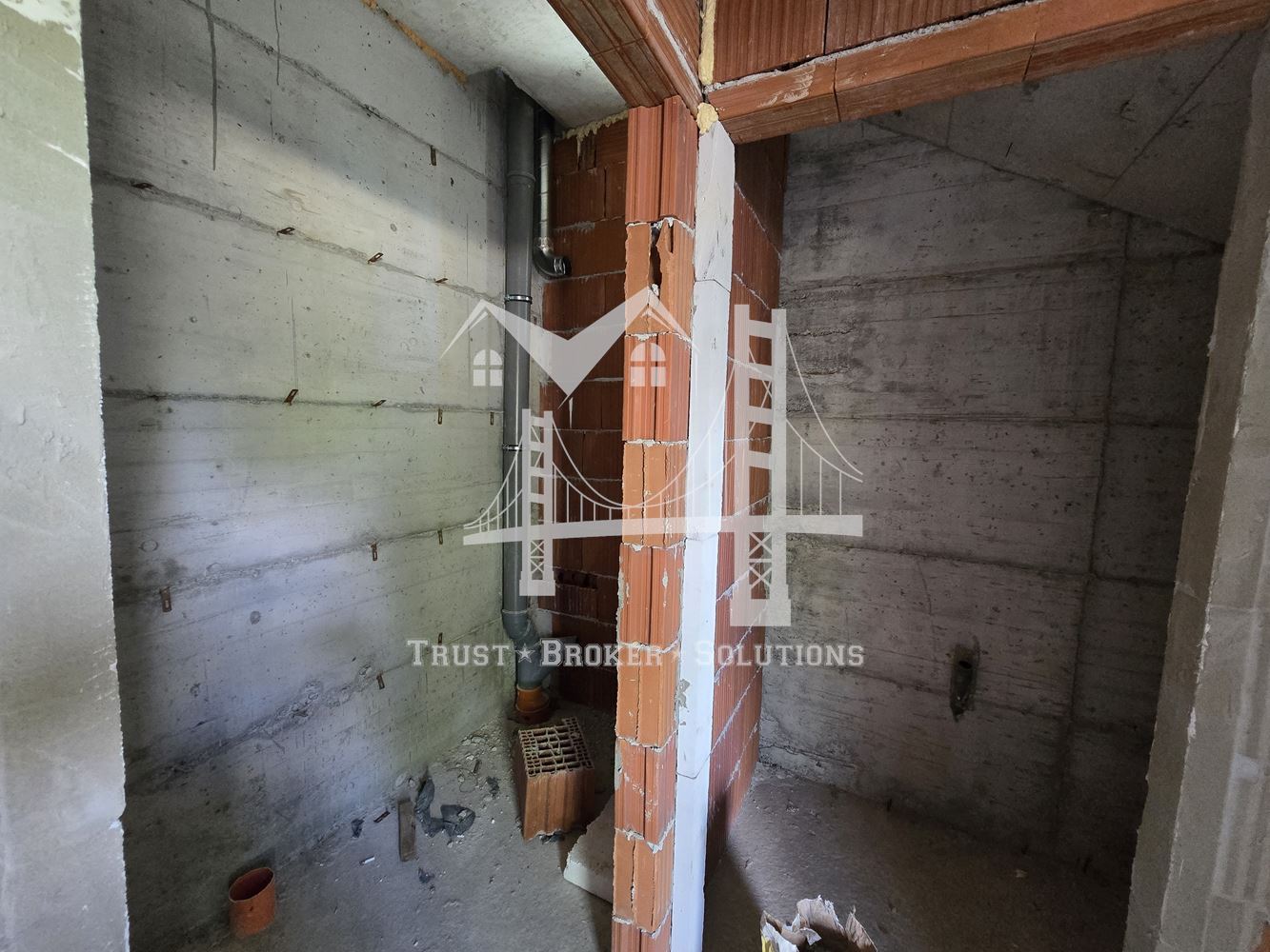 3-ет. Къща, БАНКЯ, 410 001€ - 0