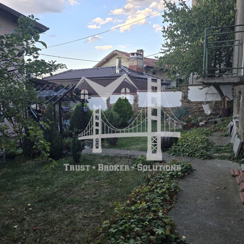 3-ЕТАЖНА КЪЩА, с.Лозен, 370 000€ - 0