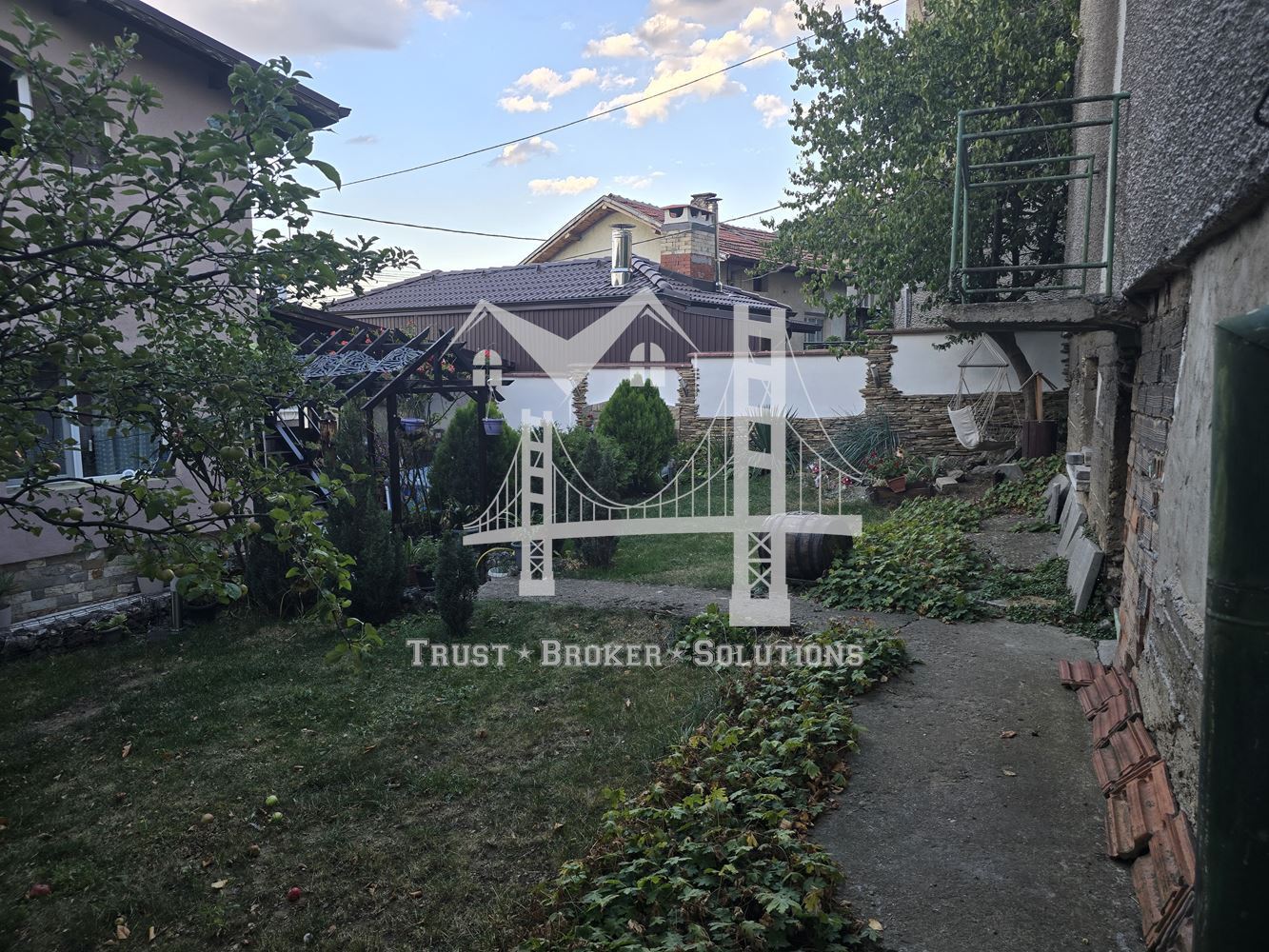 3-ЕТАЖНА КЪЩА, с.Лозен, 370 000€ - 0
