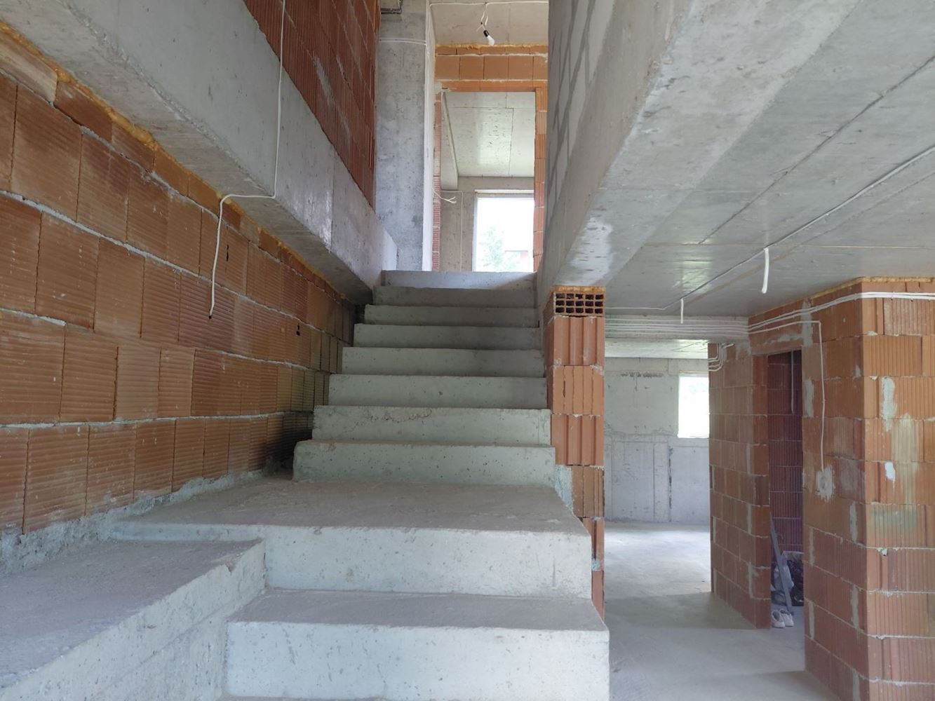3-етажна КЪЩА, кв.Бояна, 604 999€ - 0