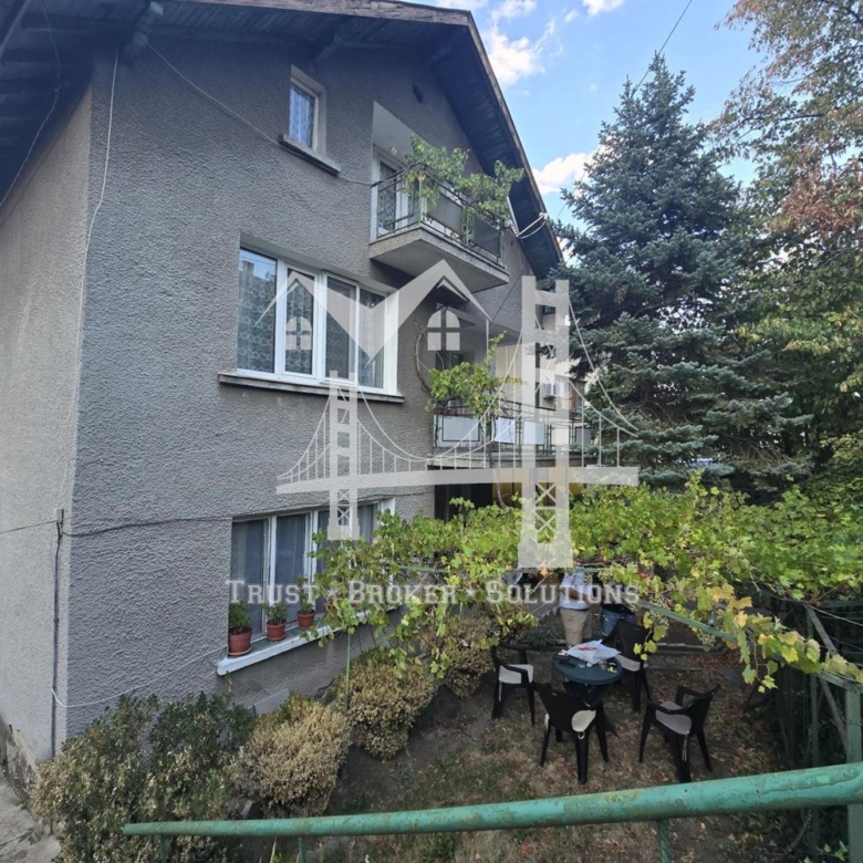 3-ЕТАЖНА КЪЩА, с.Лозен, 370 000€