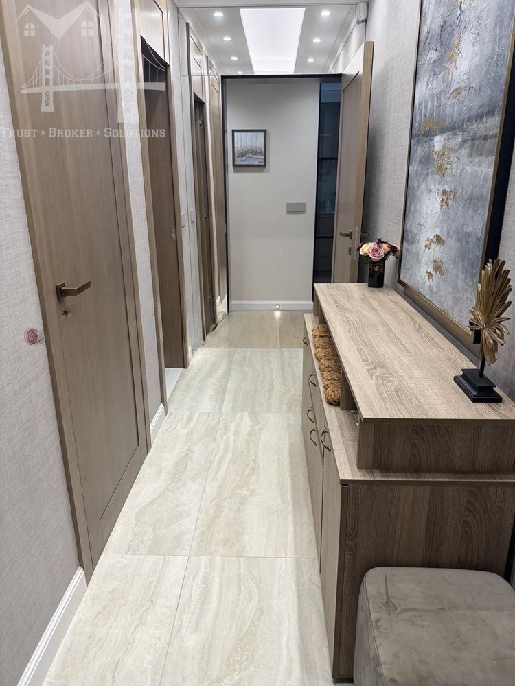 ЦЕНТЪР, 3-СТАЕН, 621 000€ - 0