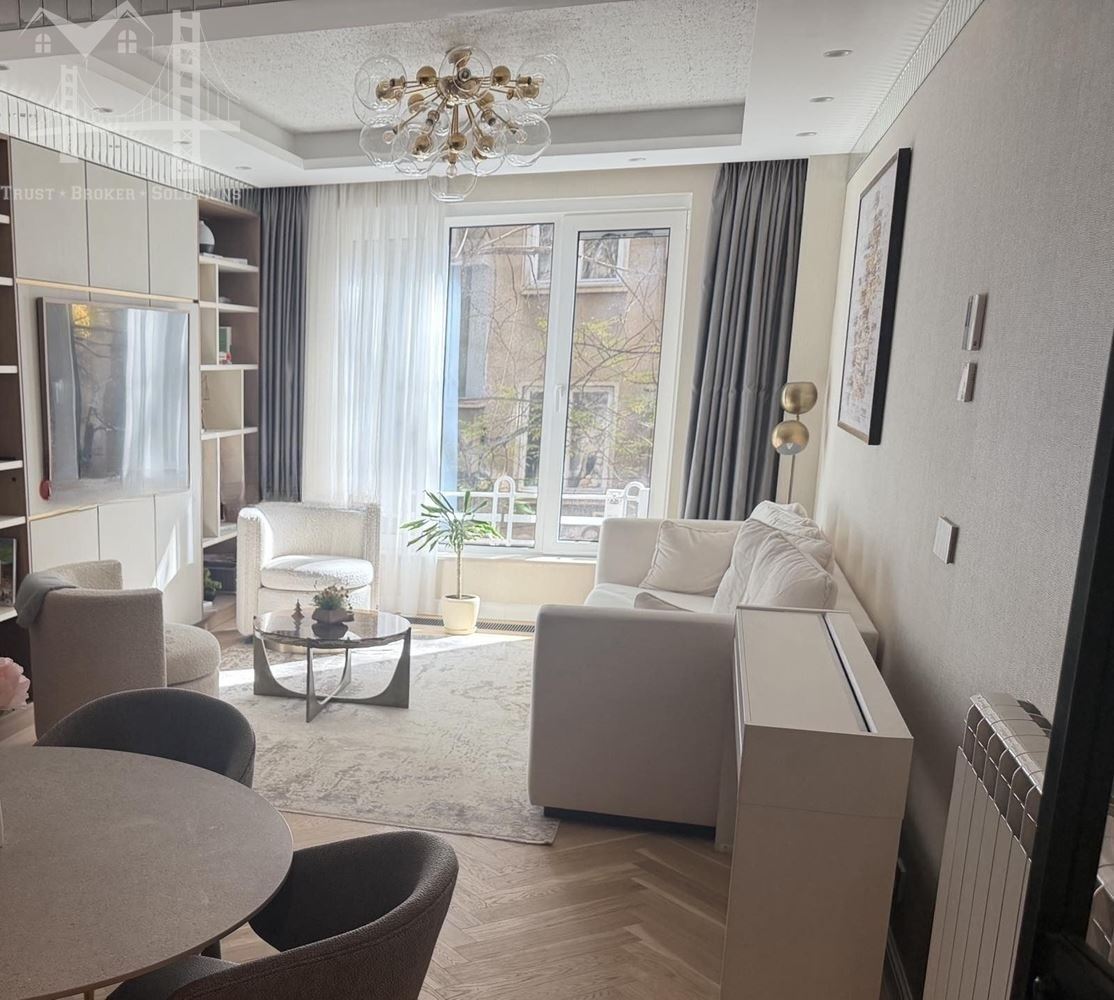 ЦЕНТЪР, 3-СТАЕН, 621 000€ - 0