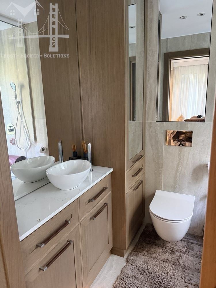 ЦЕНТЪР, 3-СТАЕН, 621 000€ - 0