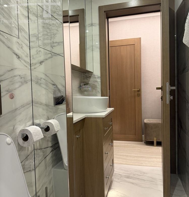 ЦЕНТЪР, 3-СТАЕН, 621 000€ - 0