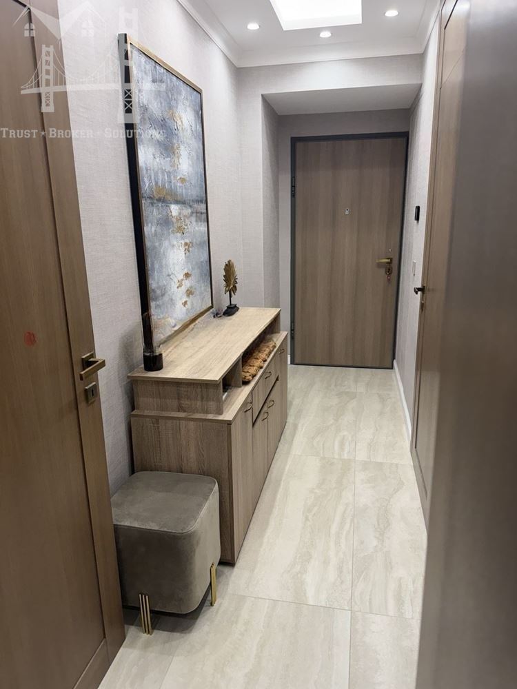 ЦЕНТЪР, 3-СТАЕН, 621 000€ - 0