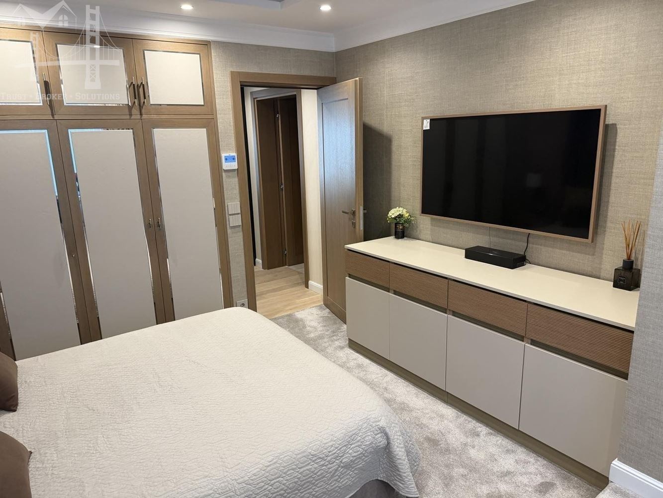 ЦЕНТЪР, 3-СТАЕН, 621 000€ - 0