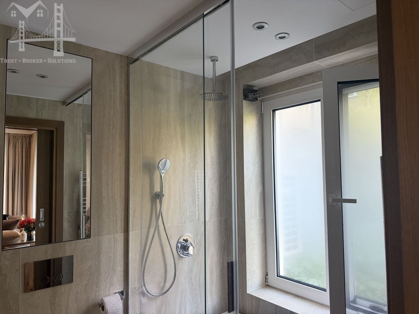 ЦЕНТЪР, 3-СТАЕН, 621 000€ - 0