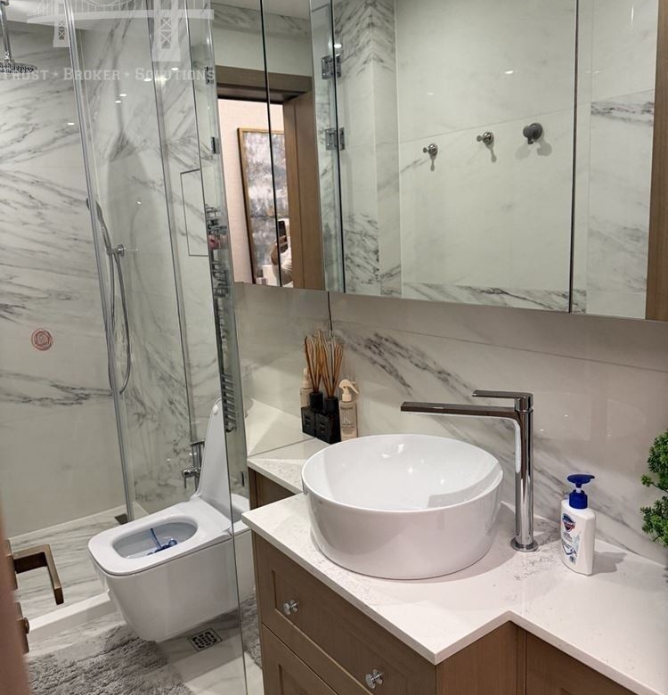ЦЕНТЪР, 3-СТАЕН, 621 000€ - 0