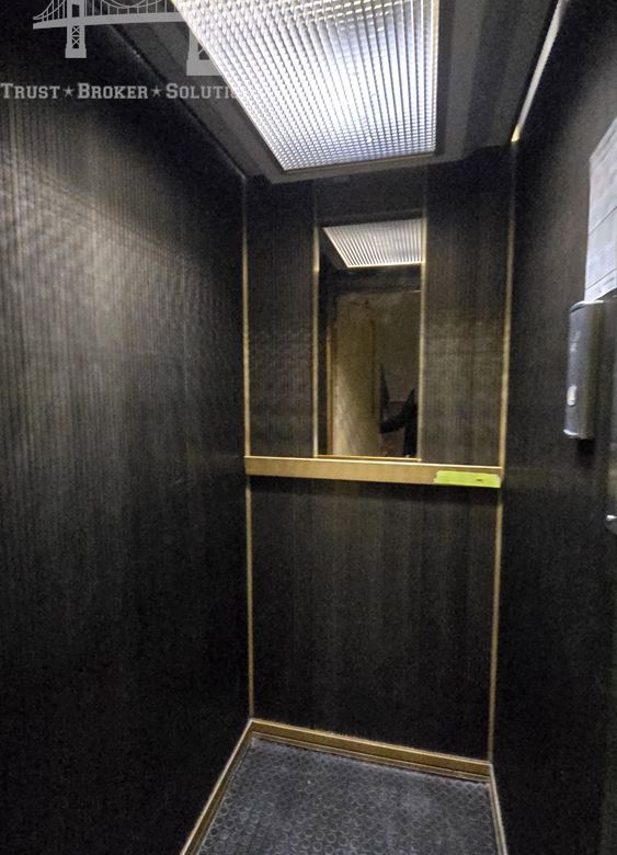ЦЕНТЪР, 3-СТАЕН, 497 000€ - 0
