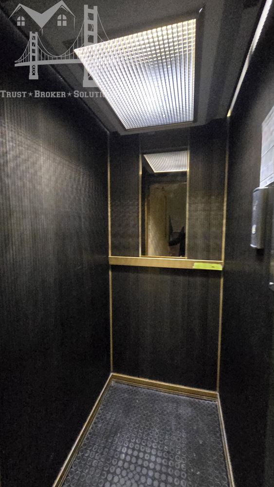 ЦЕНТЪР, 3-СТАЕН, 497 000€ - 0